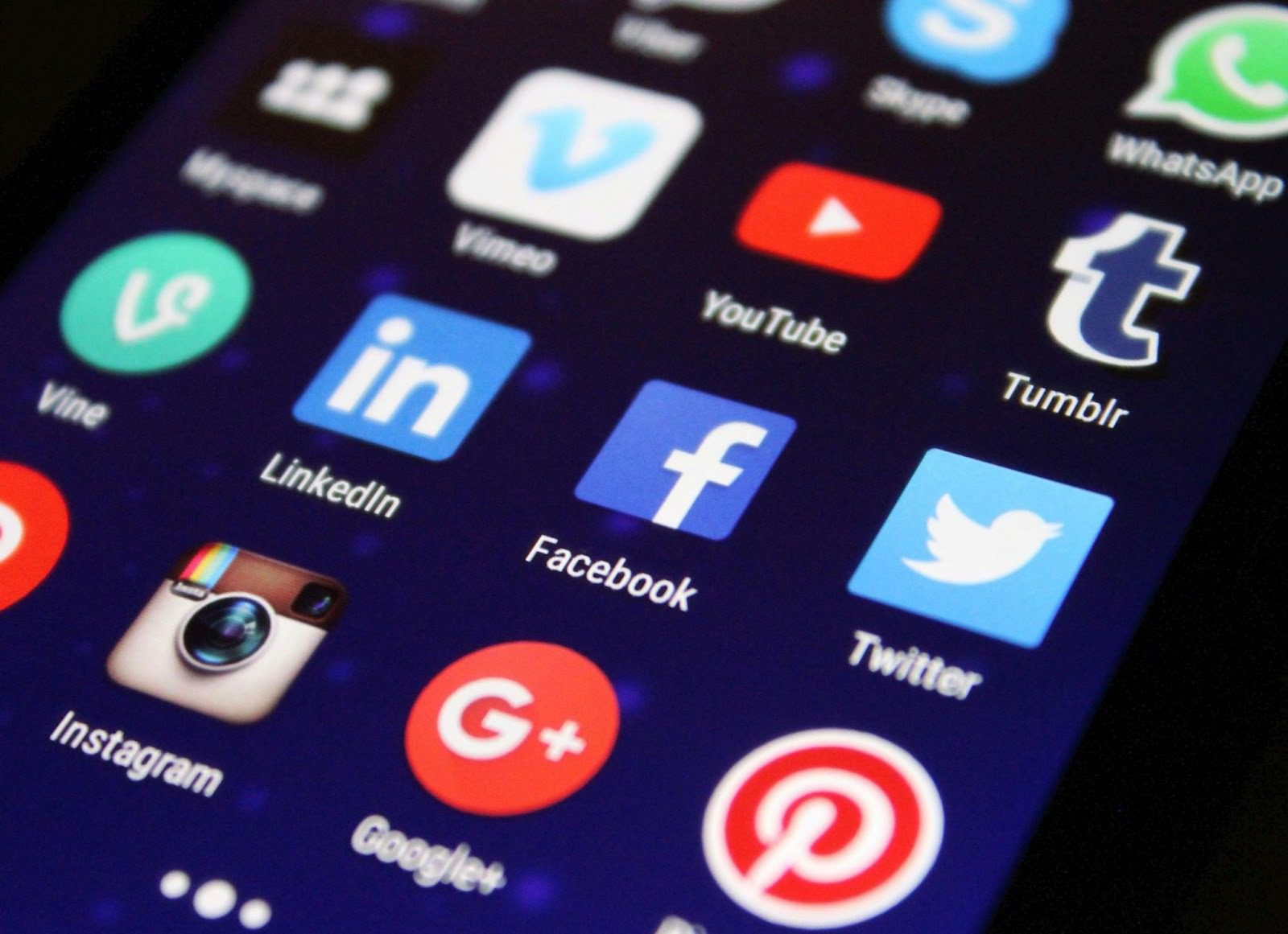apps displayed on mobile phone